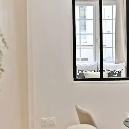 Apartment Place De La Nation